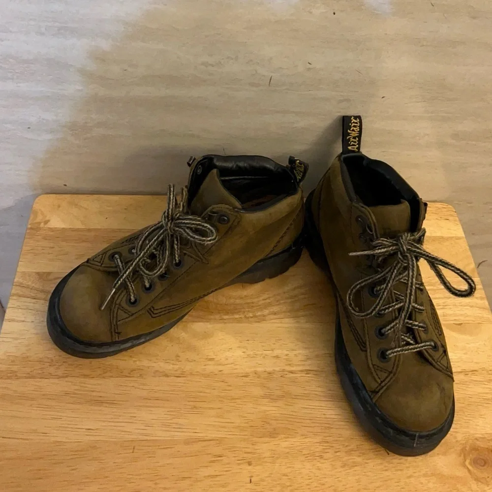 Vintage Dr. Martens Youth 8287 AirWair Lace-Up Boots